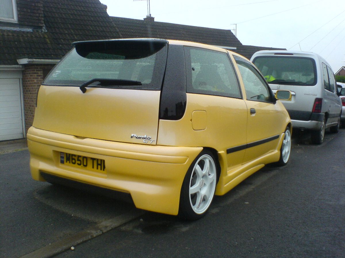 Yellow Mk1 Fiat Punto archive photograph 3